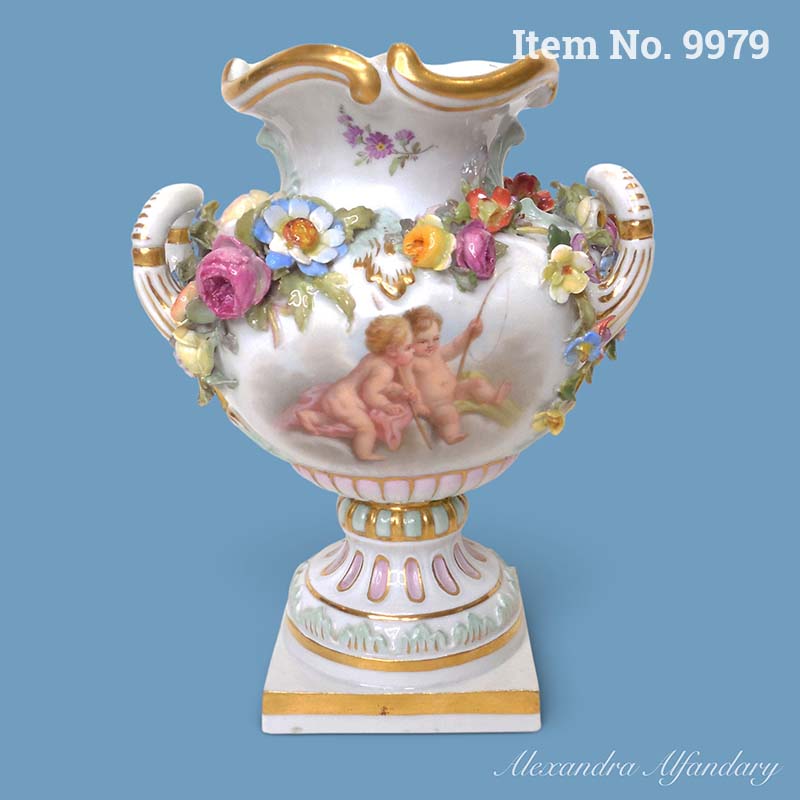 Item No. 9979: A Meissen Porcelain Vase Decorated With Putti At Play, ca. 1880-1900